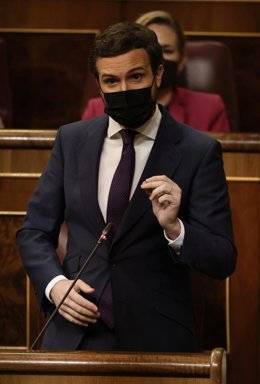 El líder del PP, Pablo Casado, interviene en una sesión de control al Gobierno, a 26 de mayo de 2021, en el Congreso de los Diputados, Madrid, (España).