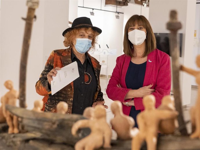 Exposición de Paz Santos, 'La doble mirada de Alicia'.