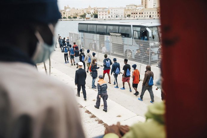 Desembarco de migrantes en Trapani, Italia