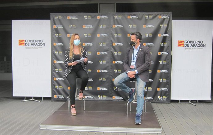 La consejera de Ciencia, Universidad y Sociedad del Conocimiento, Maru Díaz, y el director general de Investigación e Innovación, Enrique Navarro, presentan el Fondo Aragonés de I+D+i.