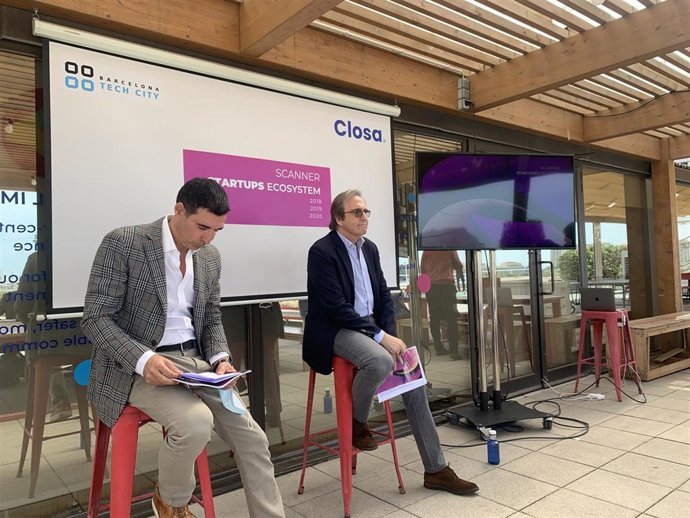 De derecha a izquierda, el 'chairman' de Closa Investment Bankers, Josep Maria Romances, y el presidente de Barcelona Tech City, Miguel Vicente, durante la presentación este miércoles en el Pier01 de la asociación privada en Barcelona.
