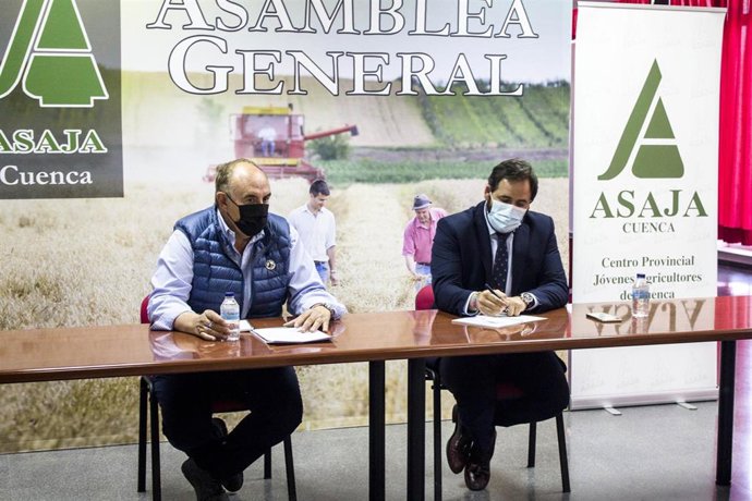 El secretario regional de Asaja, José María Fresneda, y el presidente del PP de C-LM, Paco Núñez