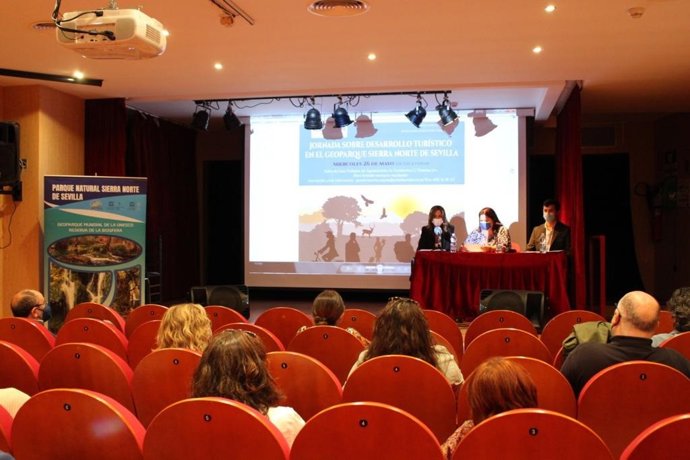 Jornada sobre Geoparques en Constantina