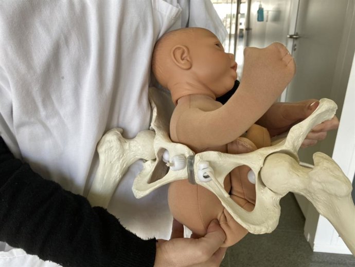 Recreación de un parto vaginal con presentación de nalgas