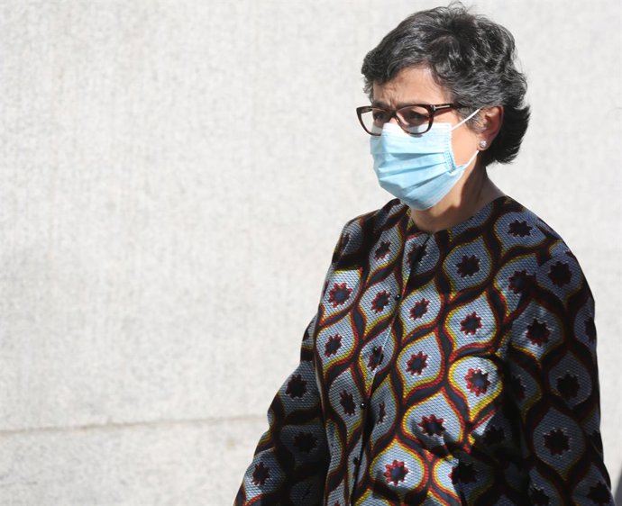 La ministra de Asuntos Exteriores, Unión Europea y Cooperación, Arancha González Laya, a su llegada para presidir un acto con motivo del Día de África, en el Palacio de Viana, a 25 de mayo de 2021, en Madrid (España). En el acto participan embajadores d