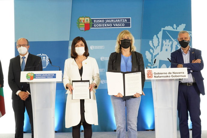 Beatriz Artolazabal y Ana Ollo