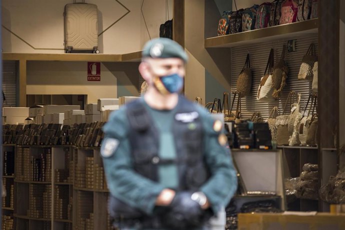 Un agente de la Unidad de Seguridad Ciudadana de la Comandancia (USECIC) 