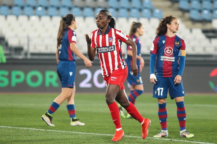 Archivo - Ajara celebra uno de los goles del Atlético en la final de la Supercopa de España ante el Levante
