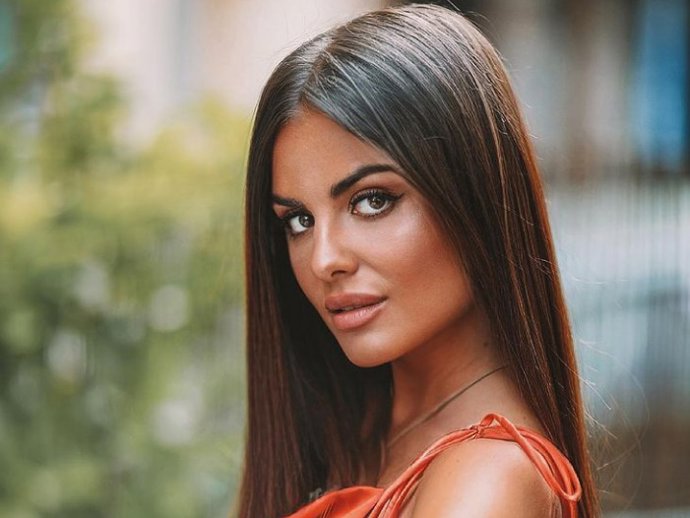 Alexia Rivas, muy cuestionada tras contar unos mensajes que Carlos le habría mandado antes de 'Supervivientes'