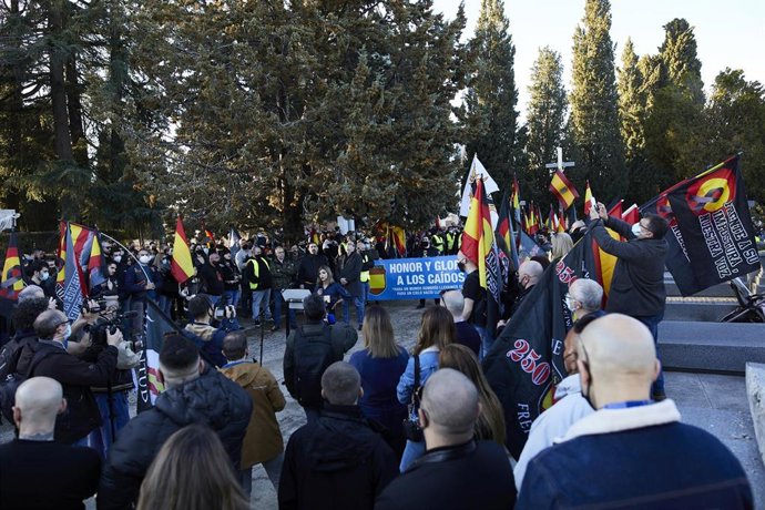 Archivo - Varias personas participan en una marcha neonazi en Madrid (España), a 13 de febrero de 2021. 