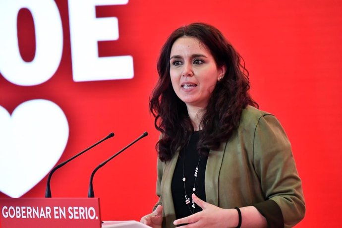 Archivo - La directora de campaña del PSOE-M a las elecciones del 4 de mayo y 'numero 6' de la lista, Mónica Carazo, durante la presentación de la campaña en la sede de Ferraz.