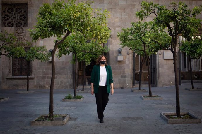 La alcaldesa de Barcelona, Ada Colau, recibe al presidente de la Generalitat, a 27 de mayo de 2021, en el Palau de la General, Barcelona, Catalunya, (España). La cita tiene lugar seis días después de la investidura del nuevo jefe del ejecutivo catalán y