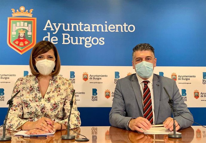 Nuria Barrio y Vicente Marañón, coportavoces del equipo de Gobierno local del Ayuntamiento de Burgos.