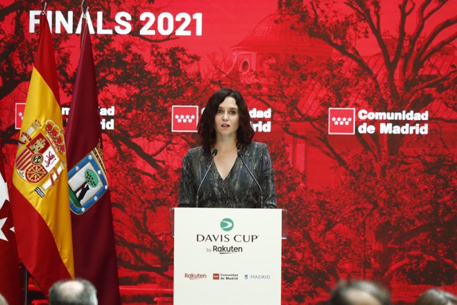 La presidenta en funciones de la Comunidad de Madrid, Isabel Díaz Ayuso, interviene en la presentación oficial de las finales de la Copa Davis 2021 en la Real Casa de Correos