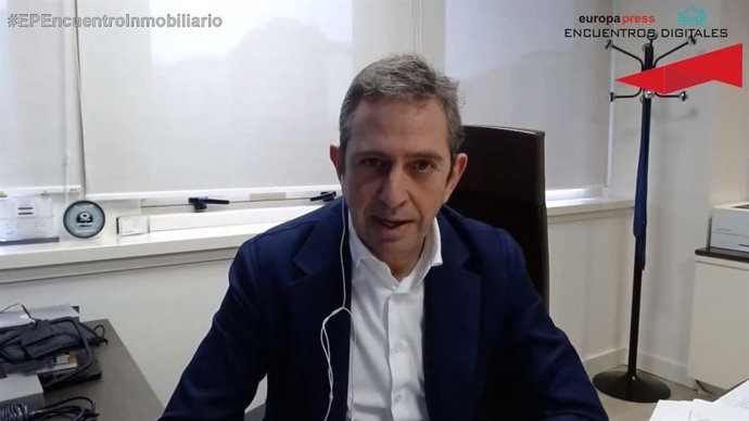 Archivo - El presidente del IEE, Íñigo Fernández de Mesa, durante el el encuentro digital 'El sector inmobiliario tras la Covid-19', organizado por la Asociación de Propietarios de Viviendas en Alquiler (Asval) junto con Europa Press