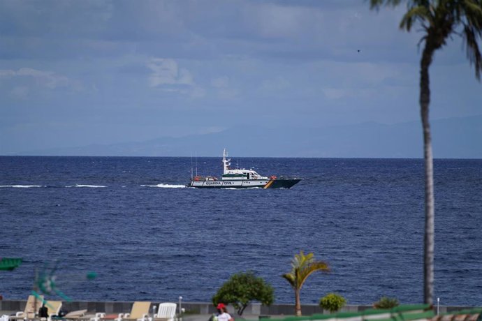 Efectivos policiales durante la búsqueda de Tomás Gimeno y sus hijas, a 1 de mayo de 2021, en Santa Cruz de Tenerife, Islas Canarias (España). 