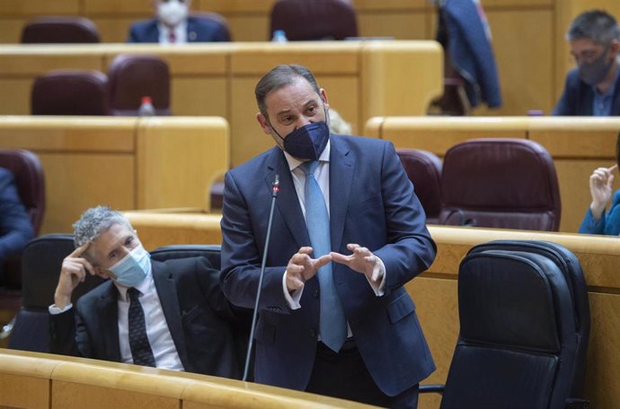 El ministro de transportes, José Luis Ábalos, interviene en una sesión de control al Gobierno en el Senado, a 25 de mayo de 2021, en Madrid (España).