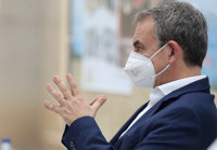 Zapatero defiende los indultos y dice que también fue difícil la negociación con ETA y la ley de matrimonio homosexual