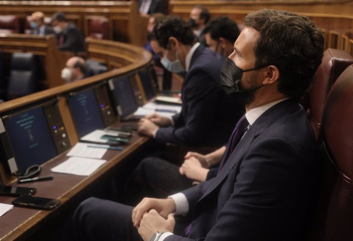 El líder del PP, Pablo Casado, en una sesión de control al Gobierno, a 26 de mayo de 2021, en el Congreso de los Diputados, Madrid, (España). 
