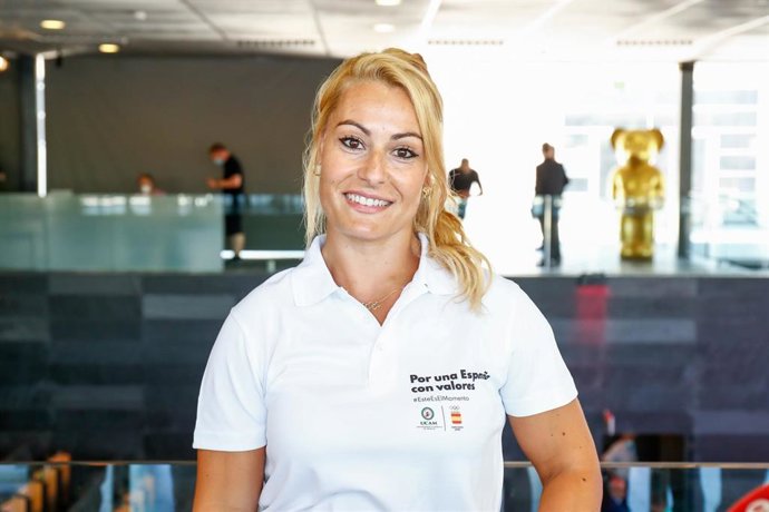 Archivo - La halterófila Lydia Valentín durante un acto