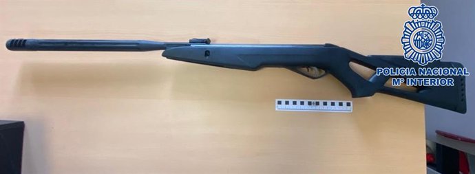 Detenido por disparar con una carabina de aire comprimido a un menor migrante en Ceuta y difundirlo en redes sociales
