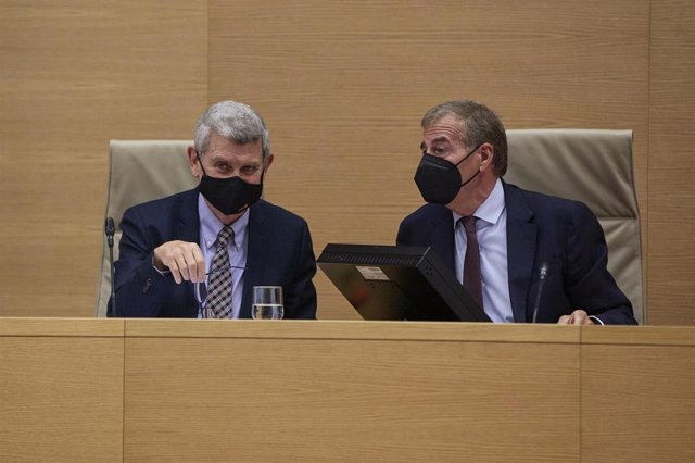 El presidente de la Corporación RTVE, José Manuel Pérez Tornero, en una Comisión Mixta de Control Parlamentario de la Corporación RTVE y sus Sociedades,  a 29 de abril de 2021, en la Sala Prim del Congreso de los Diputados, Madrid, (España). Su intervenci