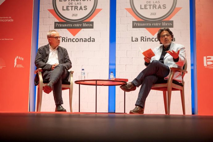 La Feria del Libro de La Rinconada acoge la presentación del nuevo libro de Pablo D'Ors, 'Biografía de la luz'