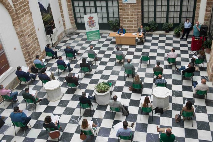 Presentación del Plan Invierte a ayuntamientos