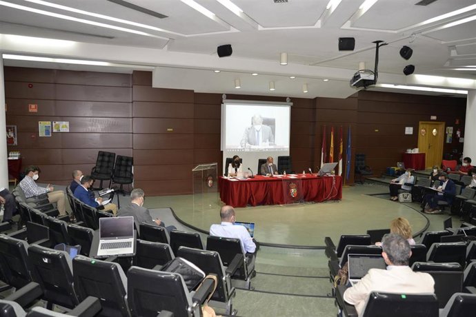 Consejo de Gobierno de la Universidad regional.