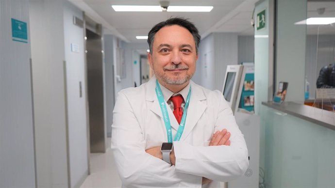 El jefe de servicio de Neurología y Neurofisiología del Hospital La Luz de Madrid, David Pérez Martínez