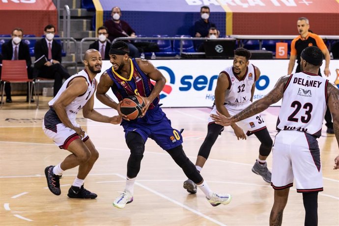 Archivo - Brandon Davies of Fc Barcelona during the Turkish Airlines EuroLeague match between Fc Barcelona and AX Armani Exchange Milan at Palau Blaugrana on December 11, 2020 in Barcelona, Spain.