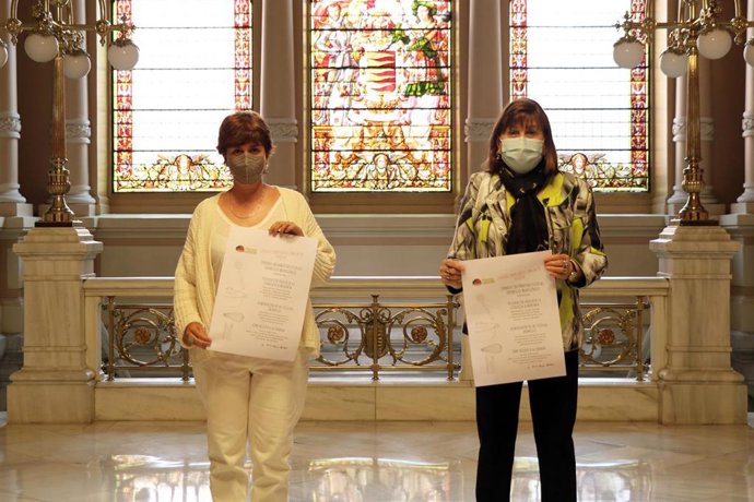 Las concejalas María Sánchez y María Victoria Soto.