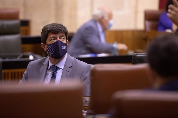 El vicepresidente de la Junta, Juan Marín, este jueves en su escaño en el Pleno del Parlamento de Andalucía.