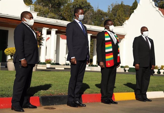 Los presidentes de Mozambique, Filipe Nyusi; de Zambia, Edgar Lungu, de Zimbabwe, Emmerson Mnangagwa; y de Botswana, Mokgweetsi Masisi; en un encuentro anterior de la Comunidad de Desarrollo de África Austral (SADC) .