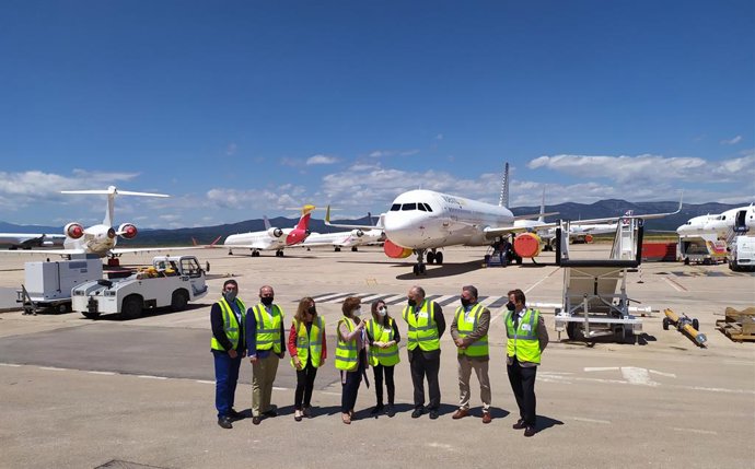 Visita del Colegio de Ingenieros Industriales al aeropuerto de Castellón