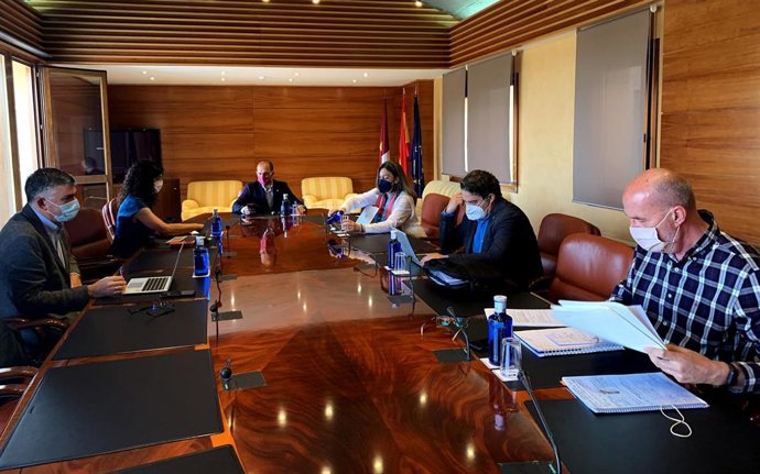 Reunión de la Mesa de las Cortes.