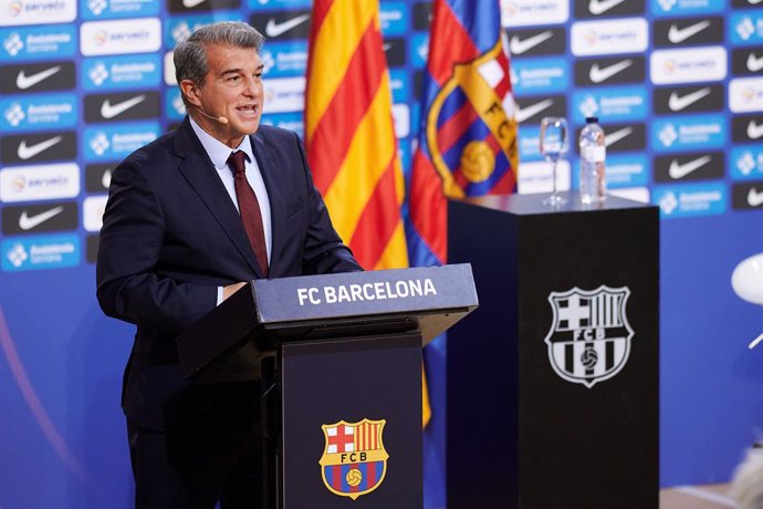 Archivo - 25 March 2021, Spain, Barcelona: President of Barcelona Joan Laporta speaks during the presentation of Pau Gasol the team's new player at the Palau Blaugrana Arena. Photo: Thiago Prudencio/DAX via ZUMA Wire/dpa