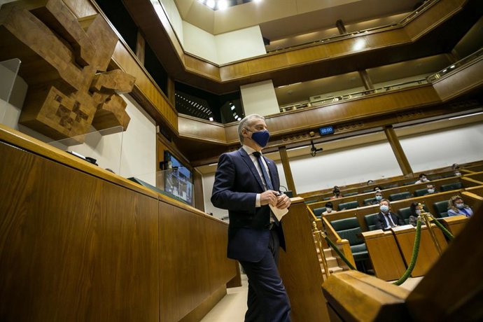 Archivo - El lehendakari, Iñigo Urkullu, en el pleno de control del Parlamento Vasco