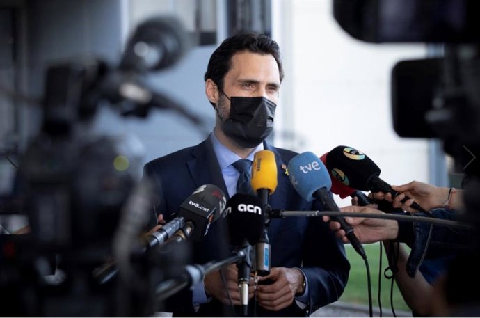 El conseller de Empresa y Trabajo de la Generalitat, Roger Torrent, en la fábrica de Seat en Martorell (Barcelona)