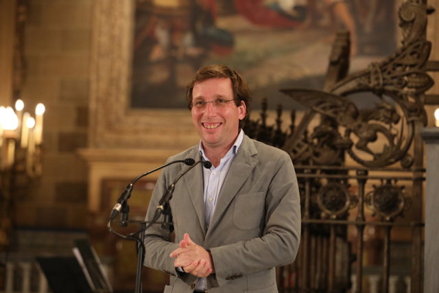 El alcalde de Madrid, José Luis Martínez-Almeida, durante la presentación de la programación del Año Sabatini, en la Basílica de San Francisco El Grande