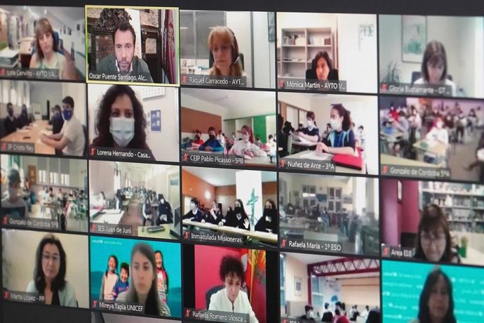 Videoconferencia del Pleno Municipal de la Infancia en el Ayuntamiento de Valladolid.