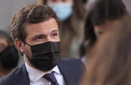 Casado anuncia que el PP se movilizará recogiendo firmas contra los indultos a los líderes del 'procés' El líder del PP, Pablo Casado, en las inmediaciones del Congreso donde se celebra una sesión de control al Gobierno, a 26 de mayo de 2021, en el Congreso de los Diputados, Madrid, (España). La crisis diplomática abierta con Marruecos, los planes del Gobie