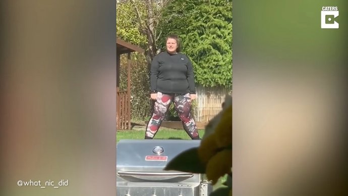 Esta joven escocesa decide celebrar su 30 cumpleaños bajando seis tallas de ropa