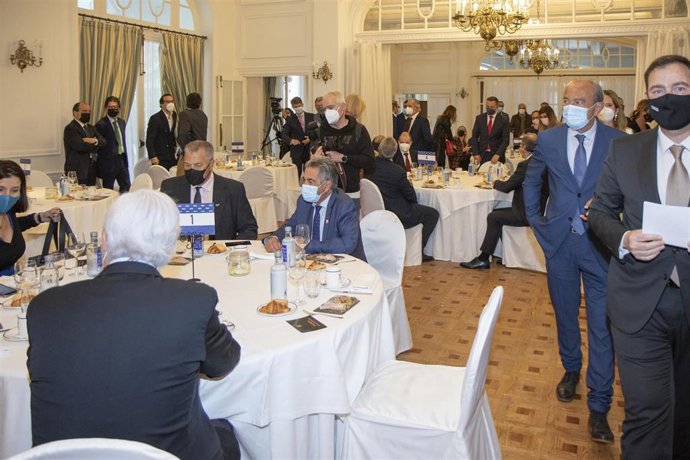 El consejero de Industria, Turismo, Innovación, Transporte y Comercio, Javier López Marcano, antes de intervenir en el Foro de la Ser