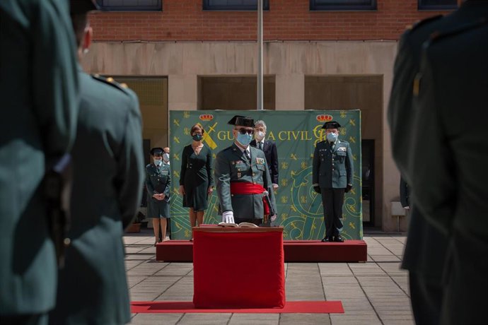 El nuevo jefe de la Zona VII de la Guardia Civil de Catalunya, José Luis Tovar Jover durante su juramento en el acto de toma de posesión en Barcelona presidido por el Ministro de Interior, Fernando Grande-Marlaska.