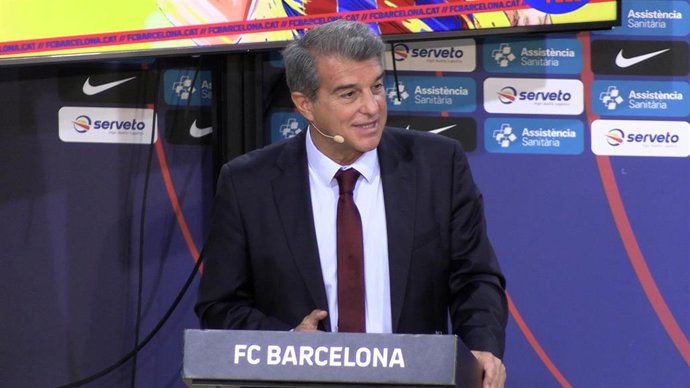 Archivo - Joan Laporta, presidente del F.C. Barcelona, durante la presentación oficial de Pau Gasol en su segunda etapa como jugador del Bara de basket, en Barcelona (España), a 25 de marzo de 2021.