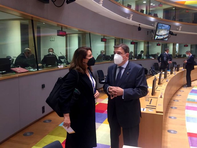 La consejera de Agricultura espera que Bruselas cierre un acuerdo que permita una "buena PAC para España y Andalucía"