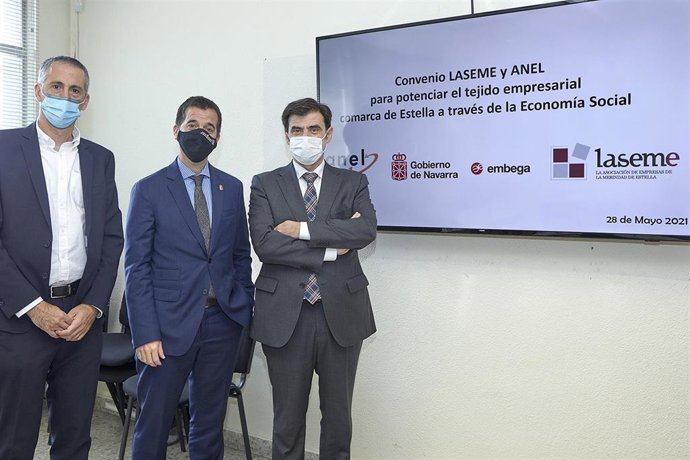 Uillermo Erice, presidente de LASEME, Mikel Irujo, consejero de Desarrollo Económico y Empresarial, e Ignacio Ugalde, presidente de ANEL
