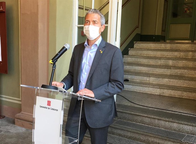 El conseller de Educación de la Generalitat, Josep Gonzlez-Cambray, en rueda de prensa