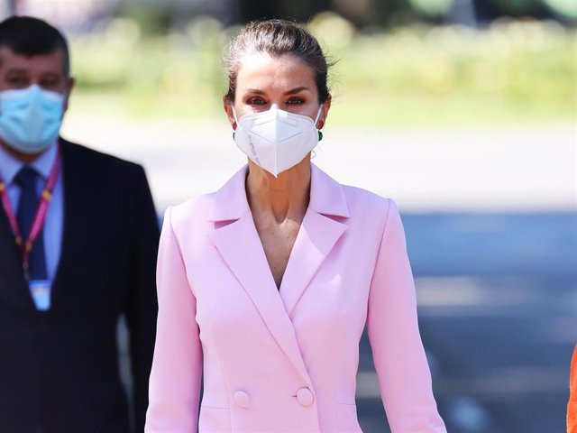 LA REINA LETIZIA EN EL DESFILE DE LAS FUERZAS ARMADAS